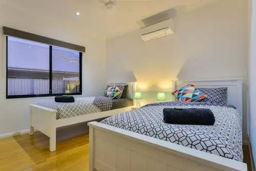 8 Kestrel Place