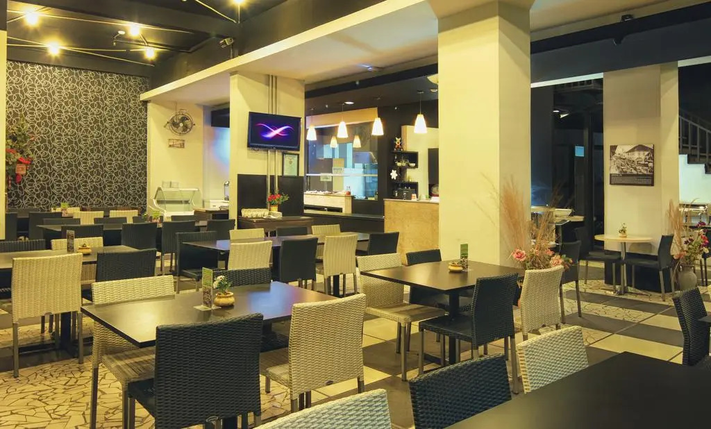 Simply Valore Hotel