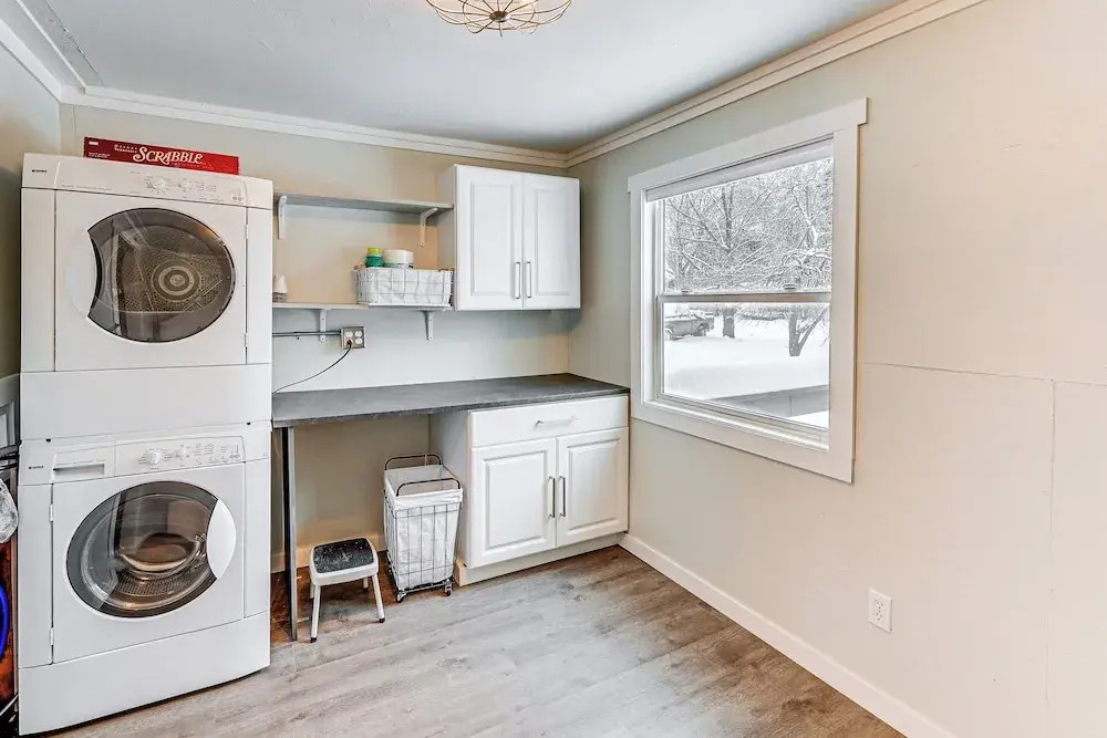1 Mi to Main Street Polson: Updated Home w/ Deck!