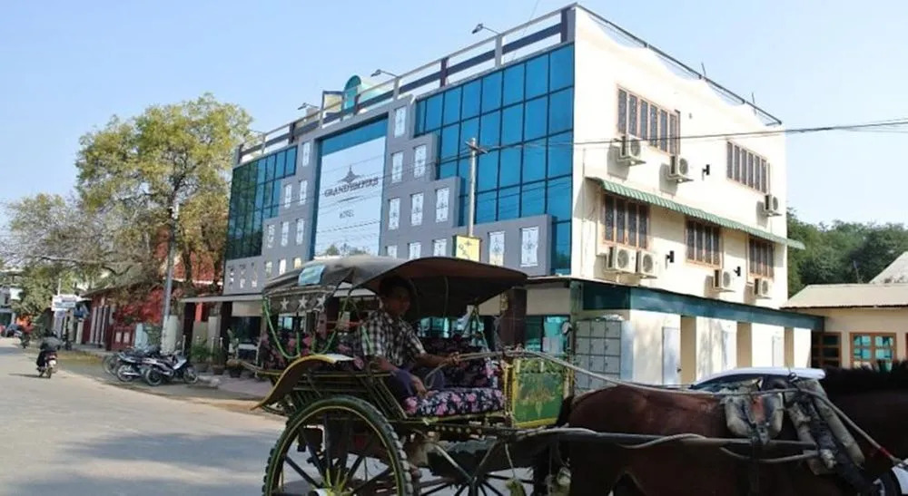 Grand Empire Hotel