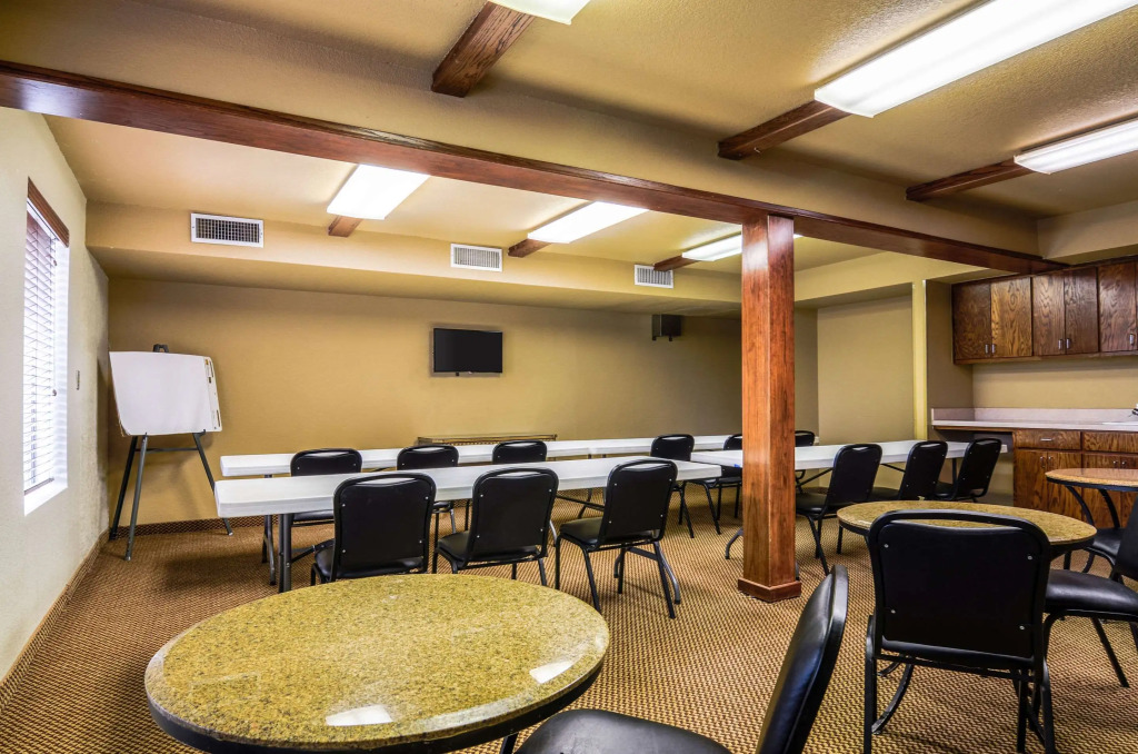 Quality Inn & Suites Winfield