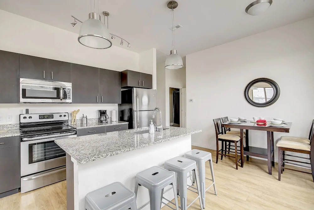 3BR Downtown Loft Financial District