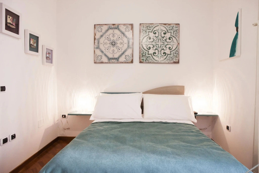 Isa Guest Rooms