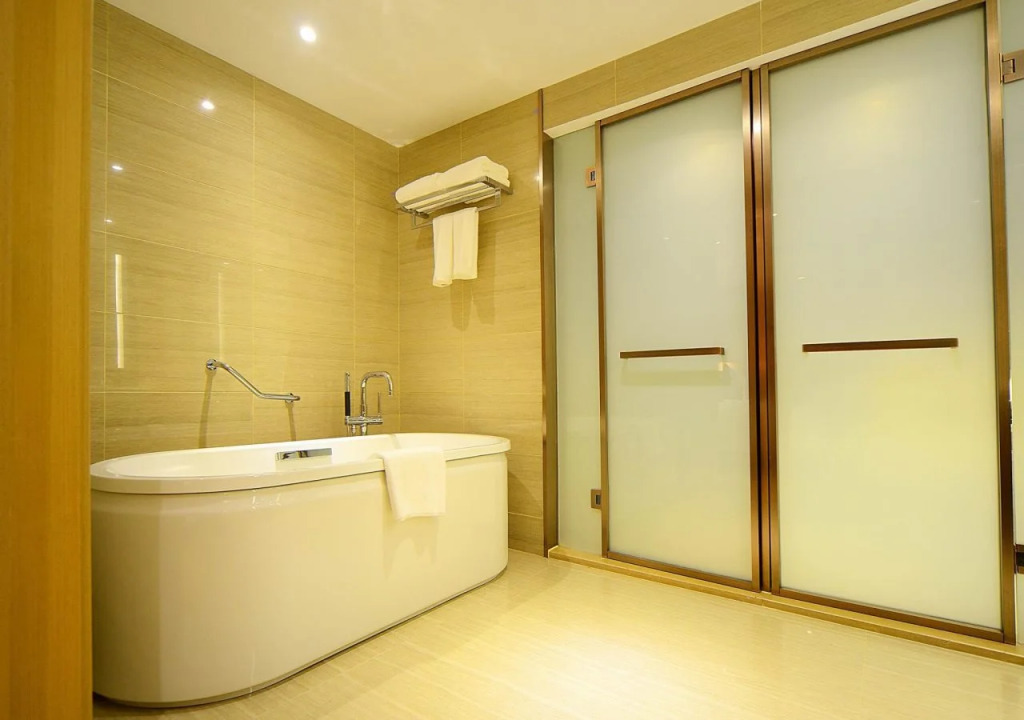 Sky World Hotel Qingdao