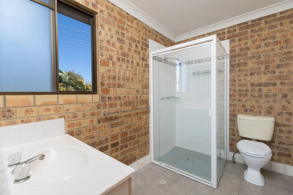 Golden Beach Motor Inn, Caloundra