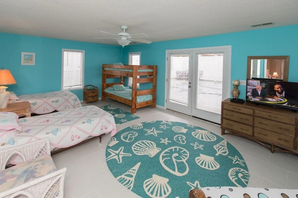 Seas the Day 4 Bedrooms 3 Bathrooms Home