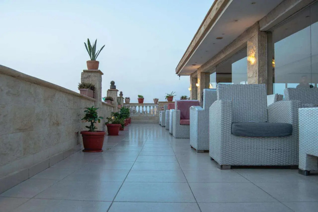 Eco green pyramids hotel