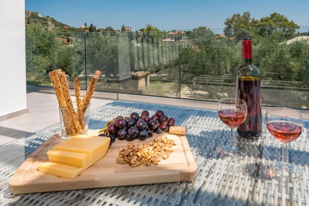 Maridenia Villa - Family Escape with Private Pool, by ZanteWize