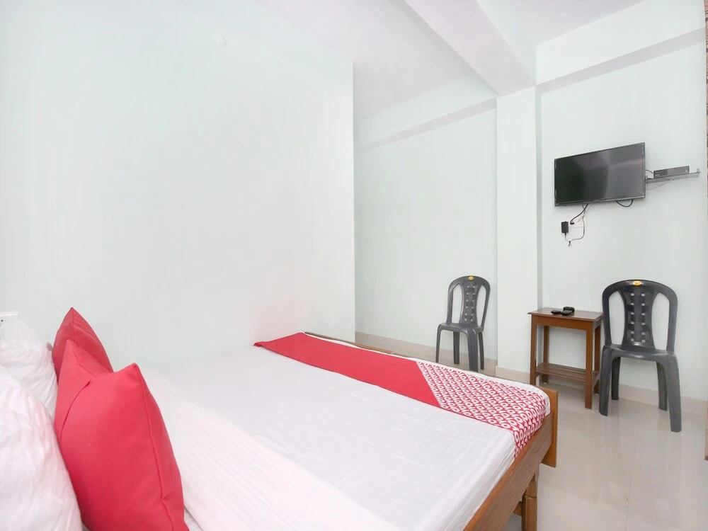 OYO 12733 Home Hill View Lower Bharari