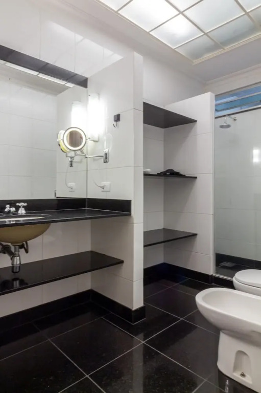 Space and Comfort in Copacabana D405