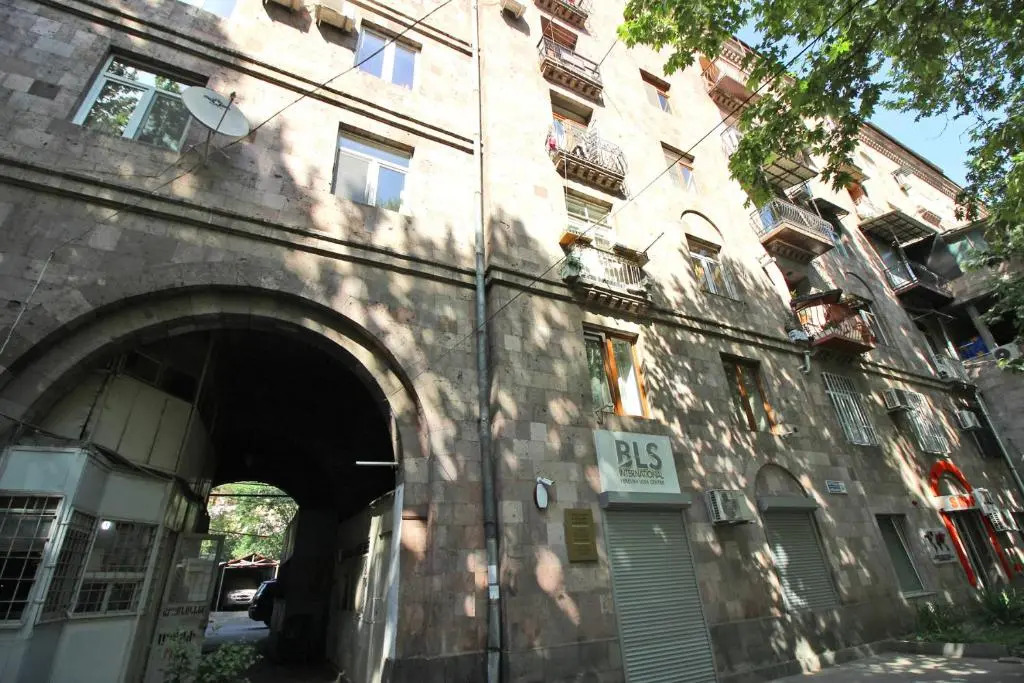 1 Bedroom Apartment near Vernissage