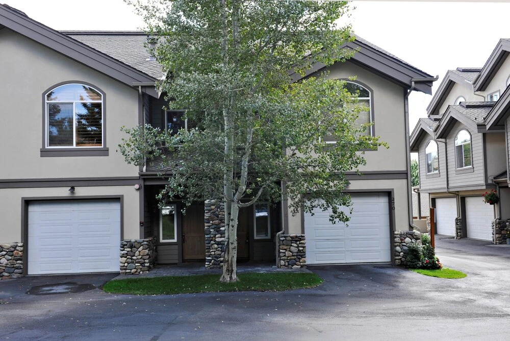Harriman Townhome 5 - 3 Br Condo