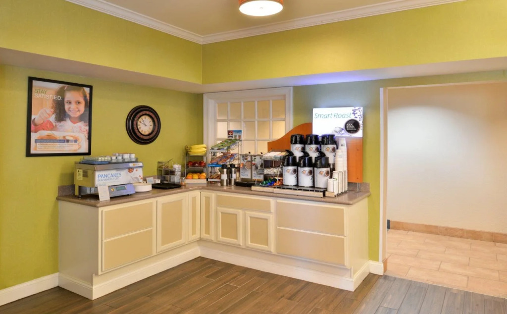 Holiday Inn Express Hotel & Suites-Saint Joseph by IHG
