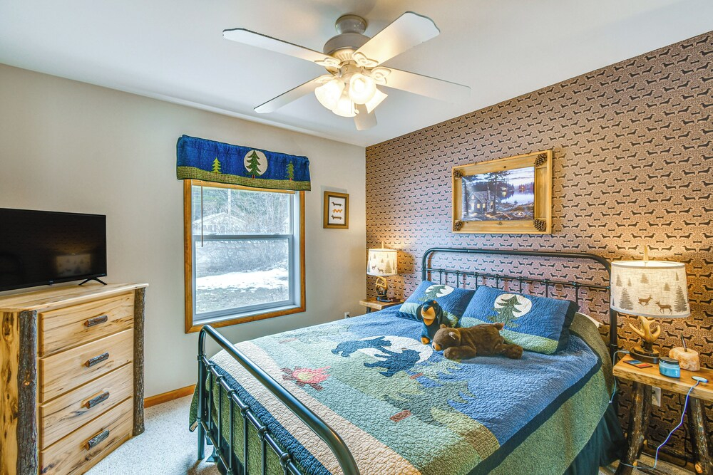 Luxe Hideaway on Houghton Lake: Families Welcome!