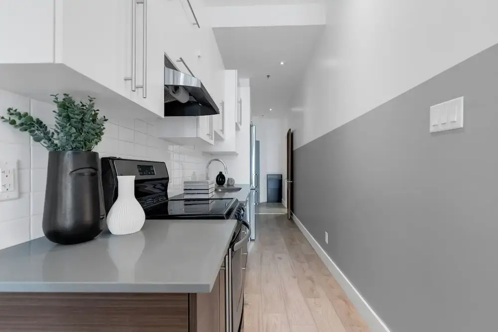 LiV MTL Downtown Montreal Spacious Suites