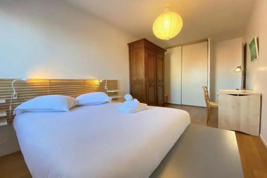 Beautiful Apartment For 4 With Balcony
