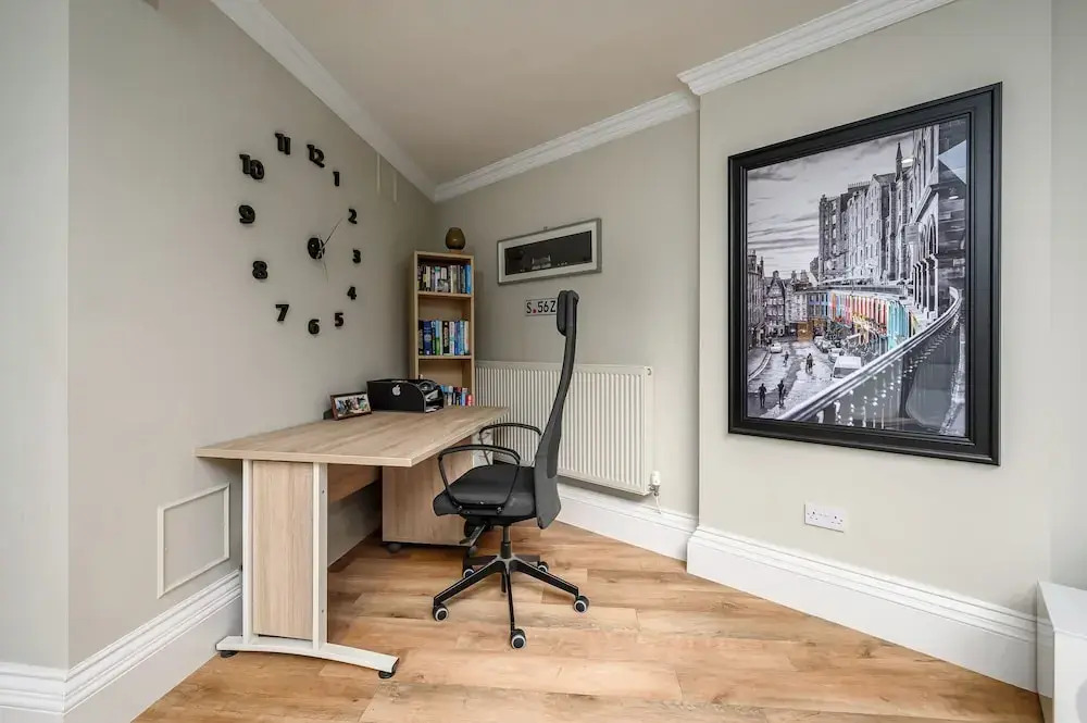 Elegant 3-Bedroom Flat in West End