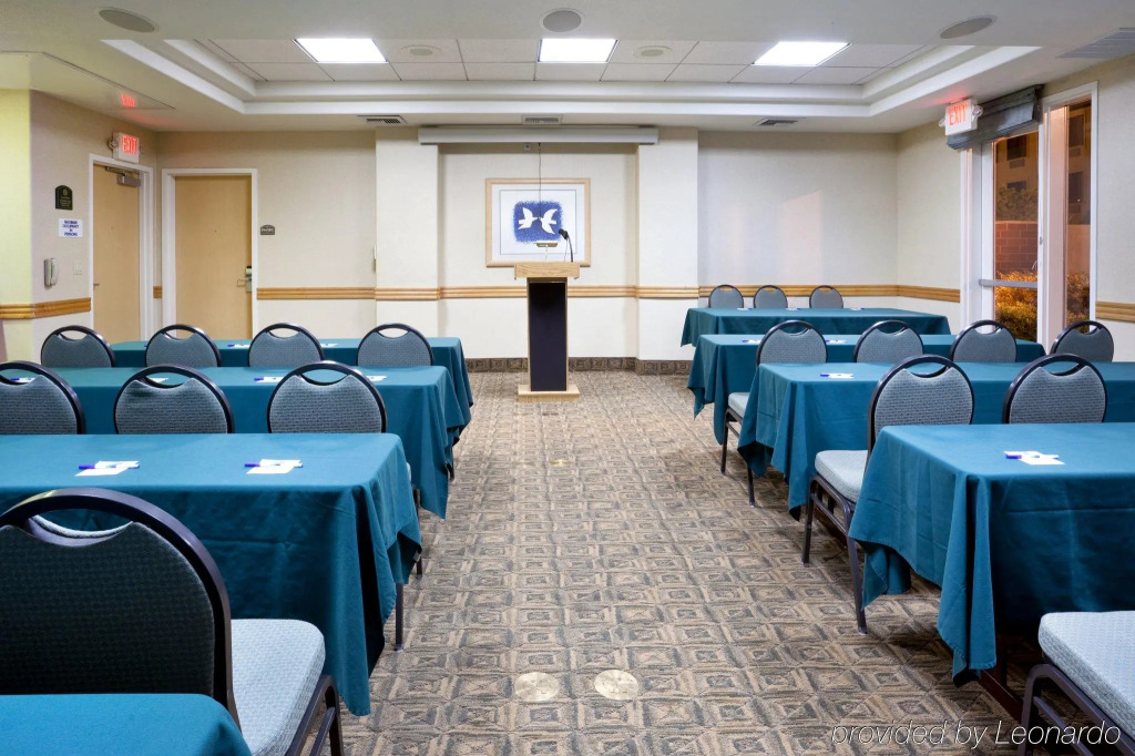 Holiday Inn Express Hotel & Suites Vacaville by IHG