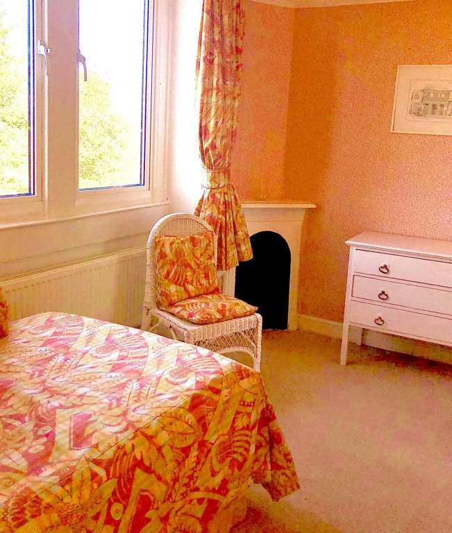 Dressmakers Salon - Unique 3 Bedroom in Gothic Villa