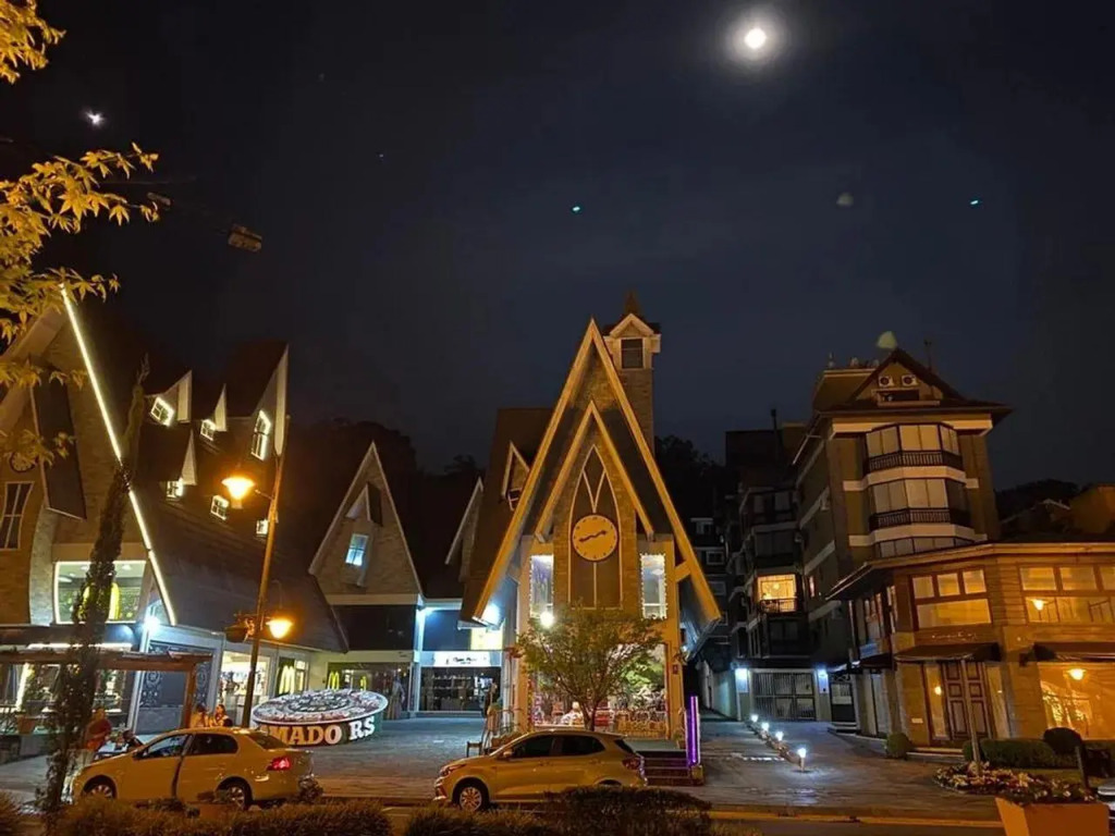 Monte Cervino - Bem no Centro de Gramado