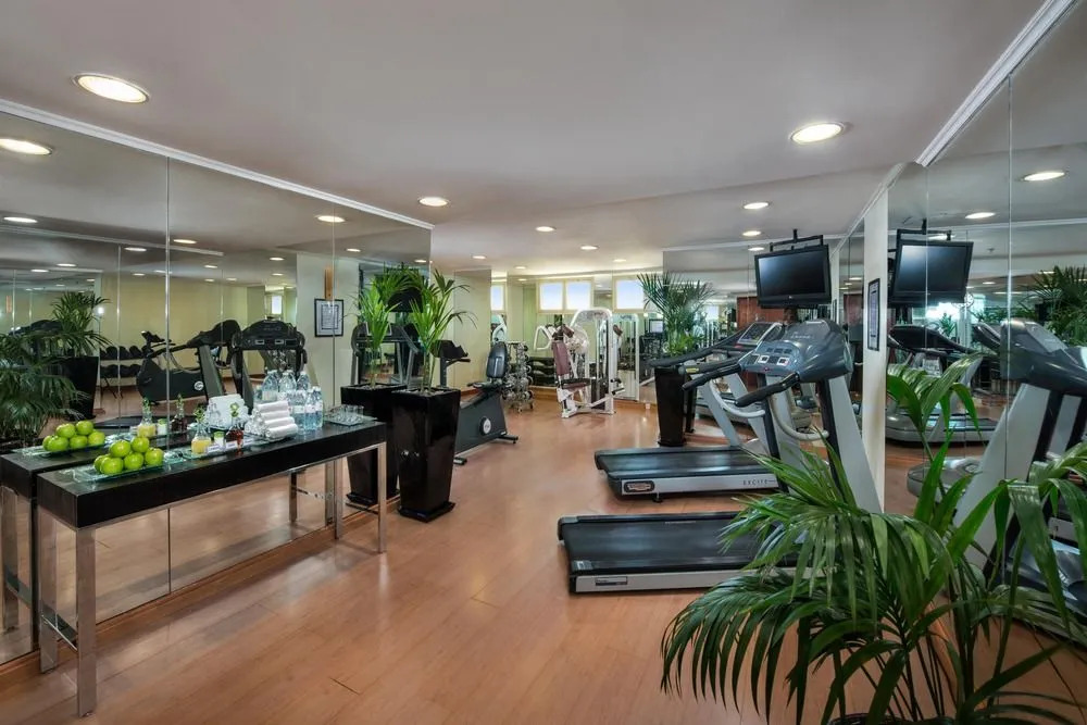 Savoy Crest Hotel Apartments