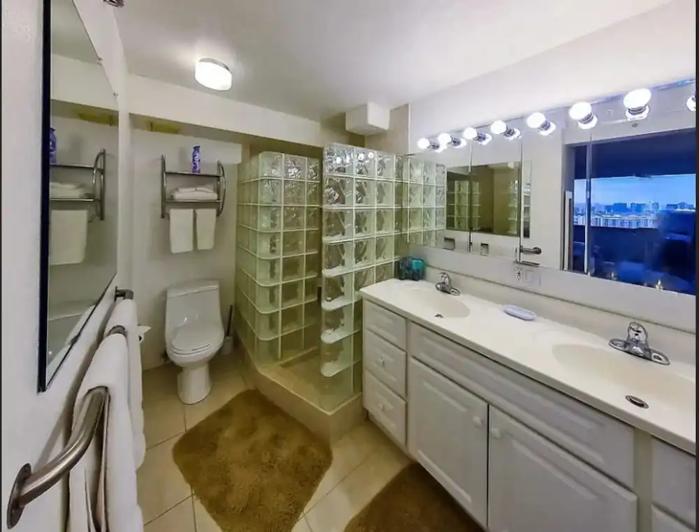 Penthouse Ph401