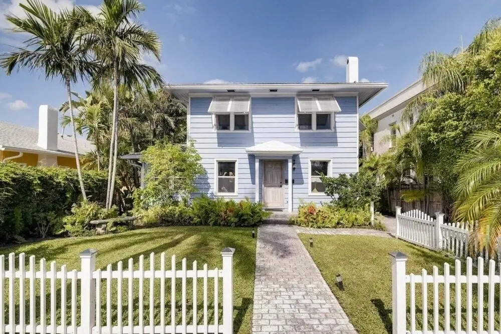 West Palm Beauty With Private Pool 4 Bedroom Home by RedAwning