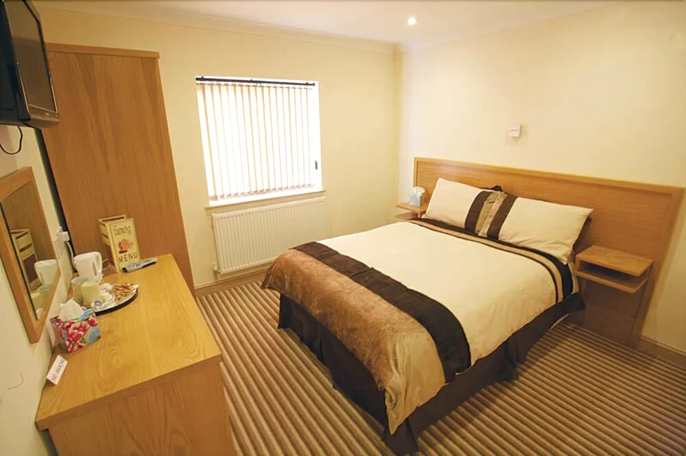 Coasting Pilot Hotel