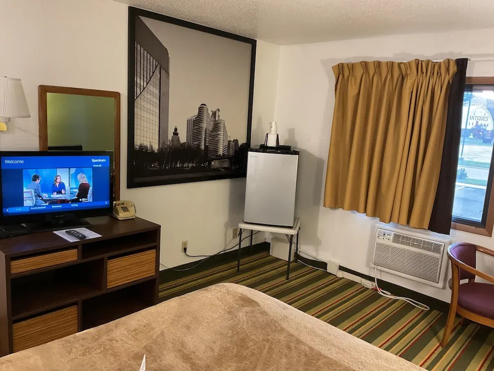 Budget Host Inn