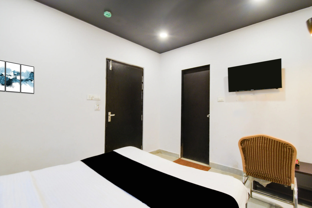 Super Townhouse Alwal Road