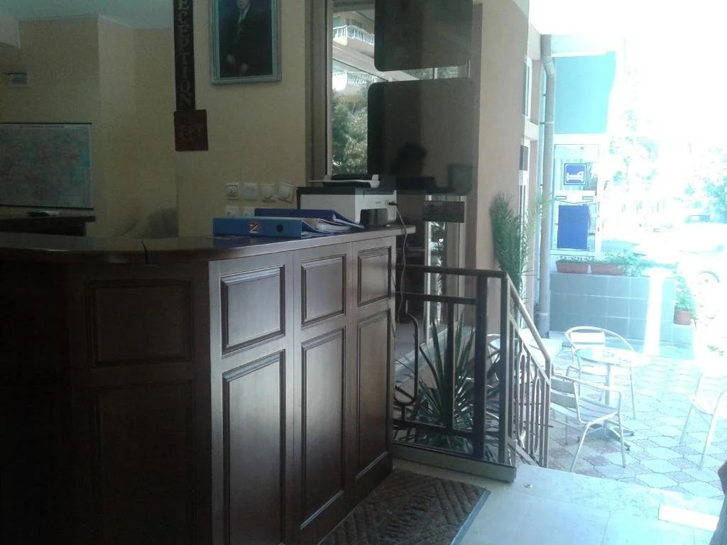 Hotel Elena Palace