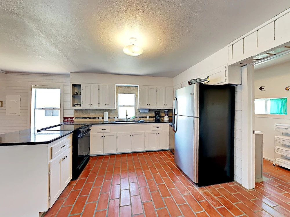 Cabinessence At La Playa - Two Bedroom Home