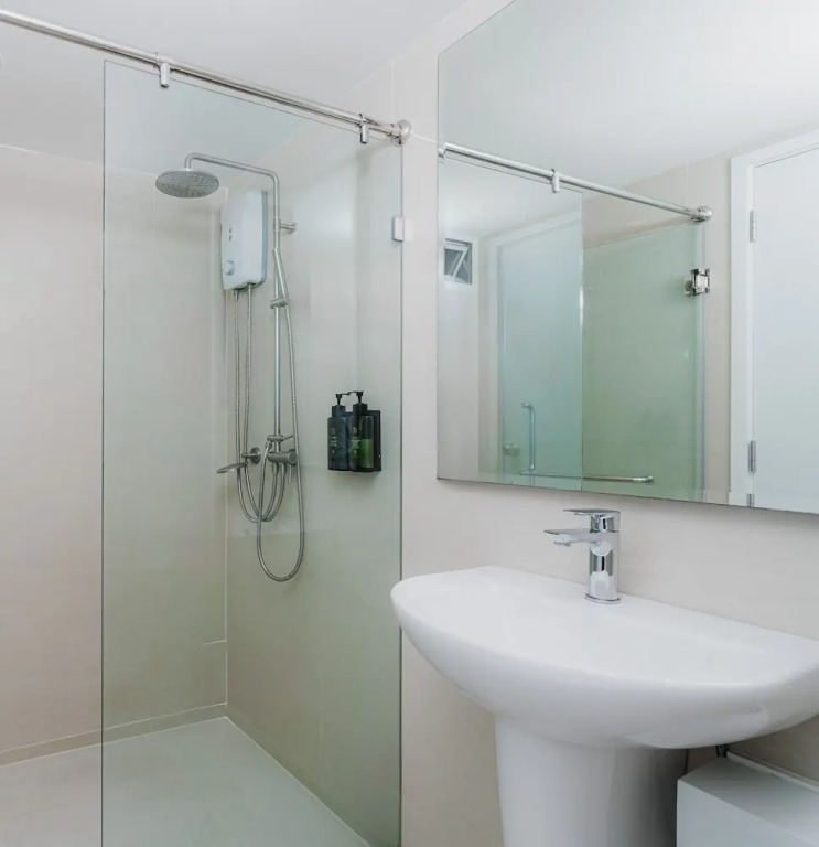 Q-Box Hotel Bangkok Blossom