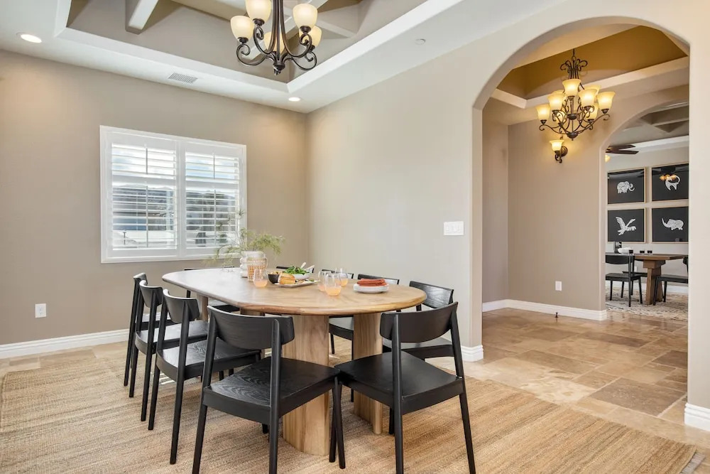Gambel by Avantstayjtree Escape w/ Entertainers Yard, & Firepit, 3000sf