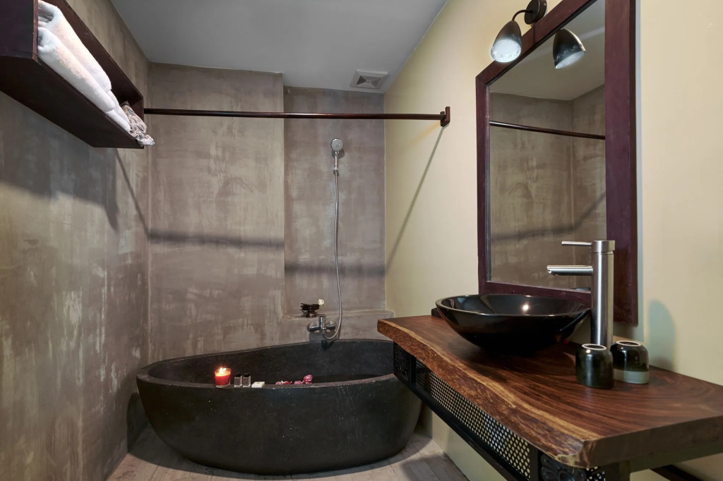 Monsoon Bassac Hotel