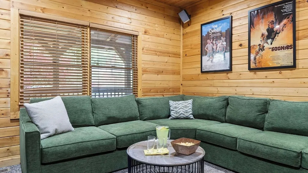Majestic Springs Lodge by Avantstay Indoor Pool + Spa + Game Room Smoky Mtns