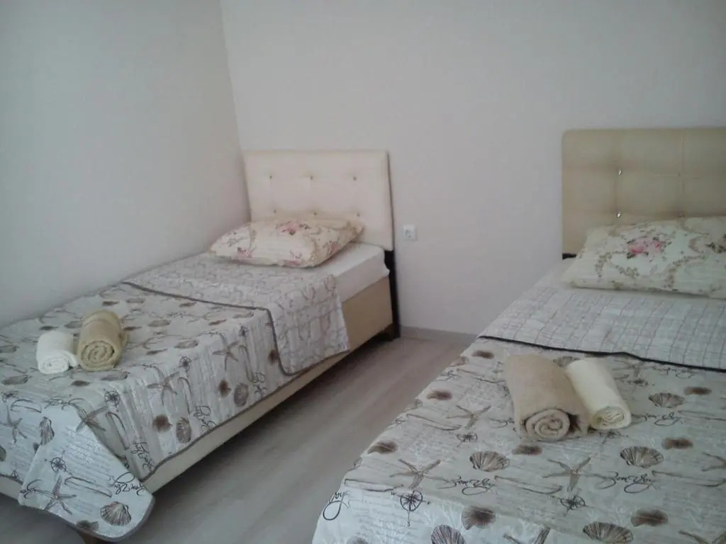 C.C Home Sui̇t Apart