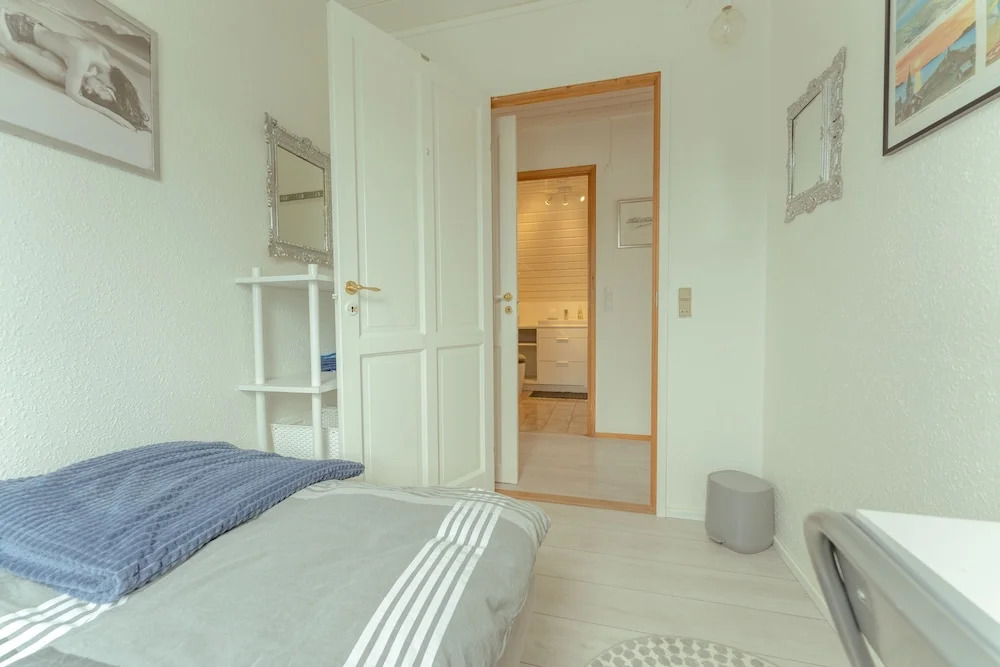Great 3 BR Loft Apt - Views-Free Parking
