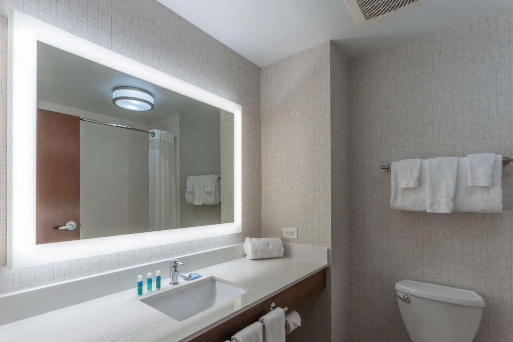 Holiday Inn Express Indianapolis - Southeast by IHG