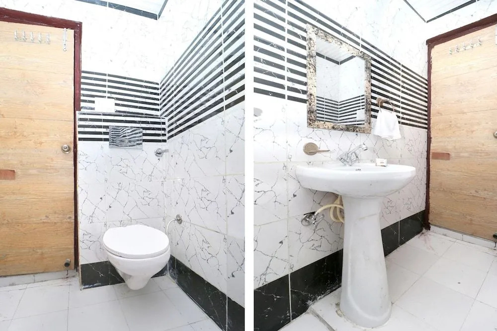 OYO 15729 Royal Stay
