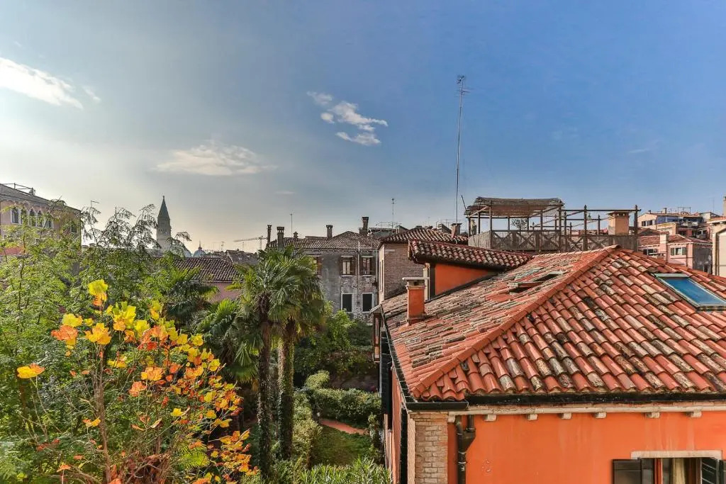 Ca Dei Greci Canal View