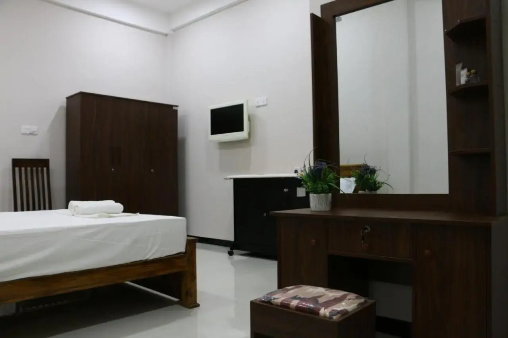 Thisha Hotel & Restaurant