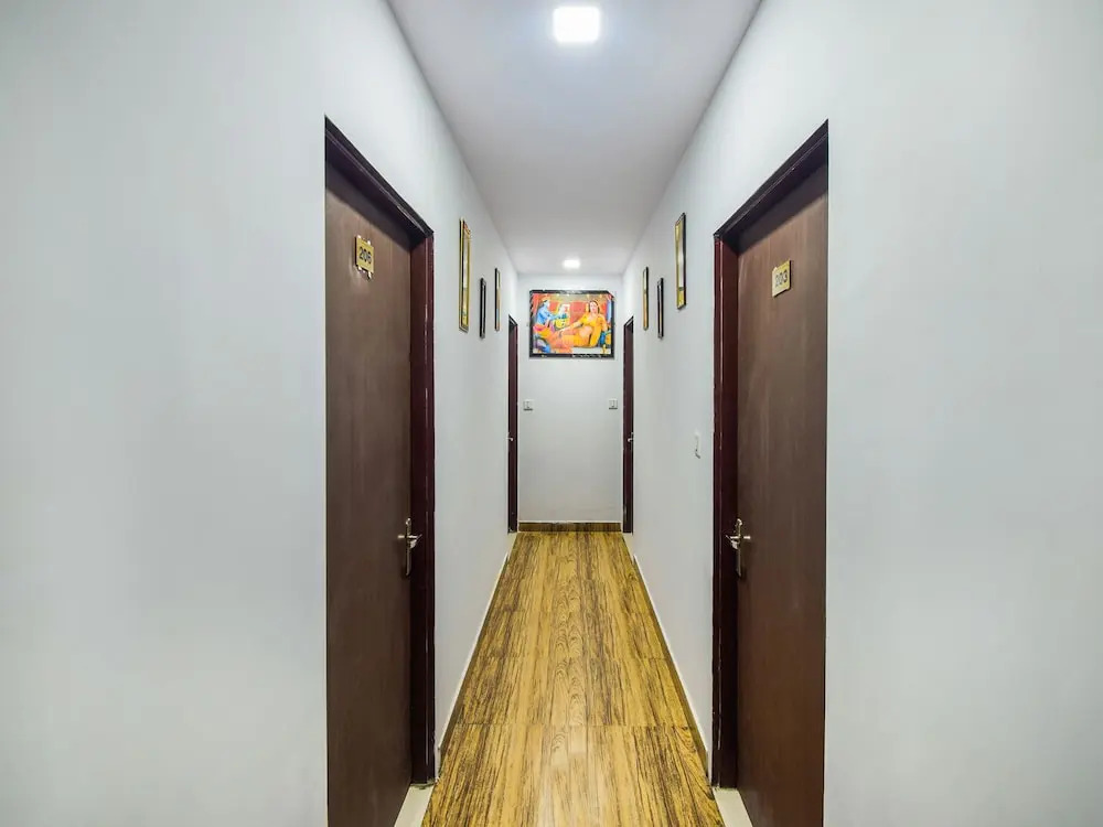 OYO 23492 Hotel Blue Sapphire