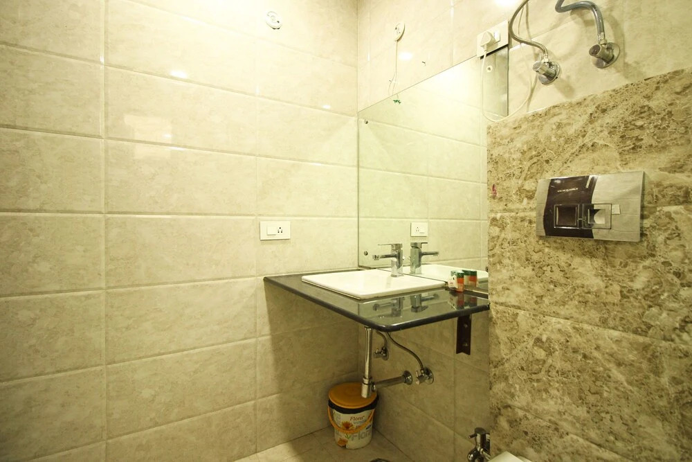 OYO Flagship 184 Spice Mall