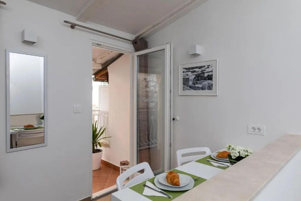 Apartment & Rooms Palmotta