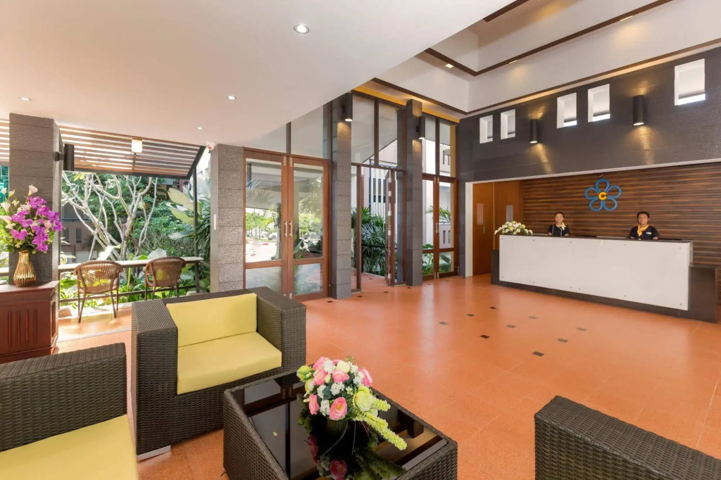 Chaiyapruek Suites