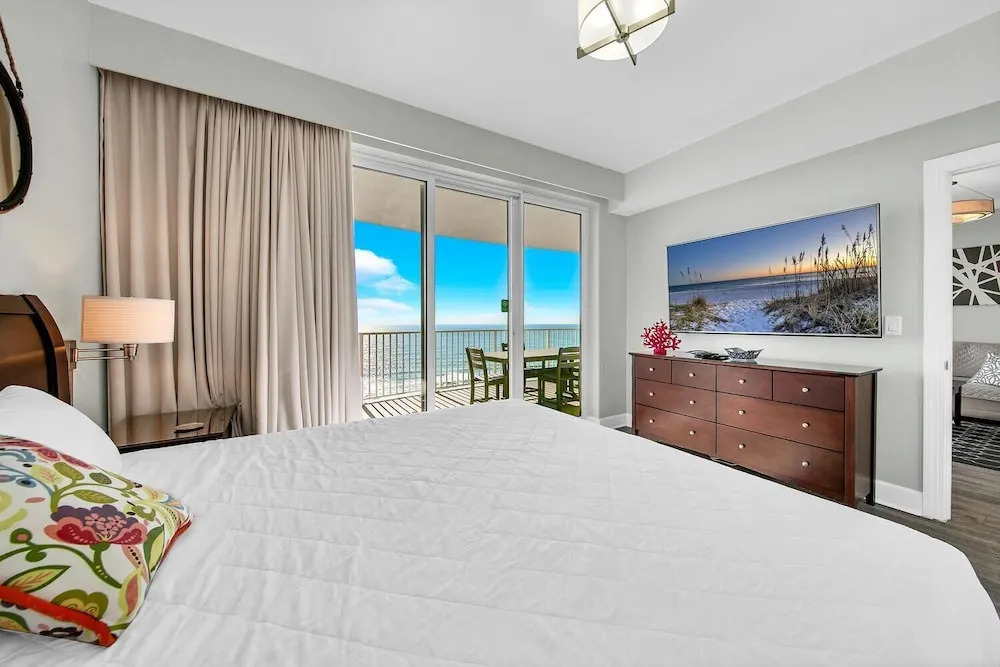 Twin Palms 1802