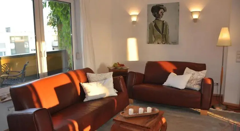 Top Apartment