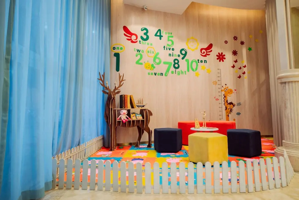 Heroyear Hotel