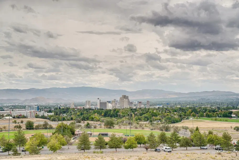 2 Mi to Dtwn Reno & Unr: City-view Townhome!